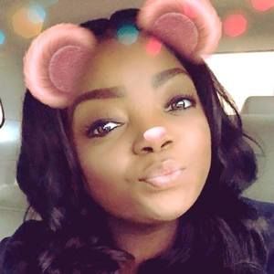 Meet your Posher, Adrianna